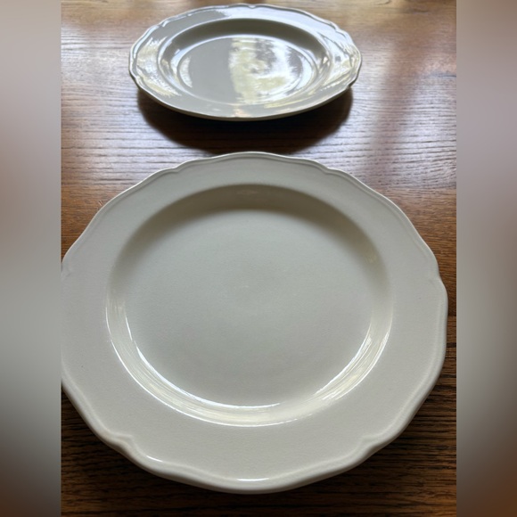J&G Meakin Royal Staffordshire Heirloom Ironstone White set of 2 Plates ~10.5 in - Picture 15 of 16